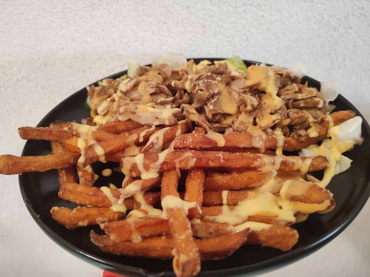 Kebab tanier s chedarom